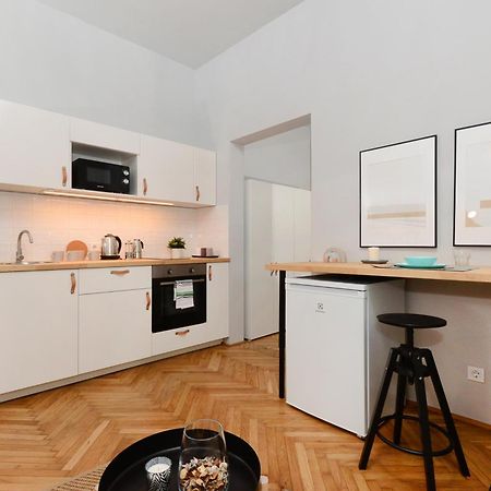 Monochrome Chic Apartments R613 Budapesta Exterior foto