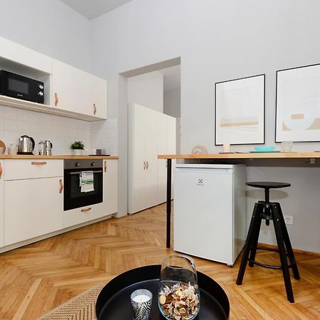 Monochrome Chic Apartments R613 Budapesta Exterior foto